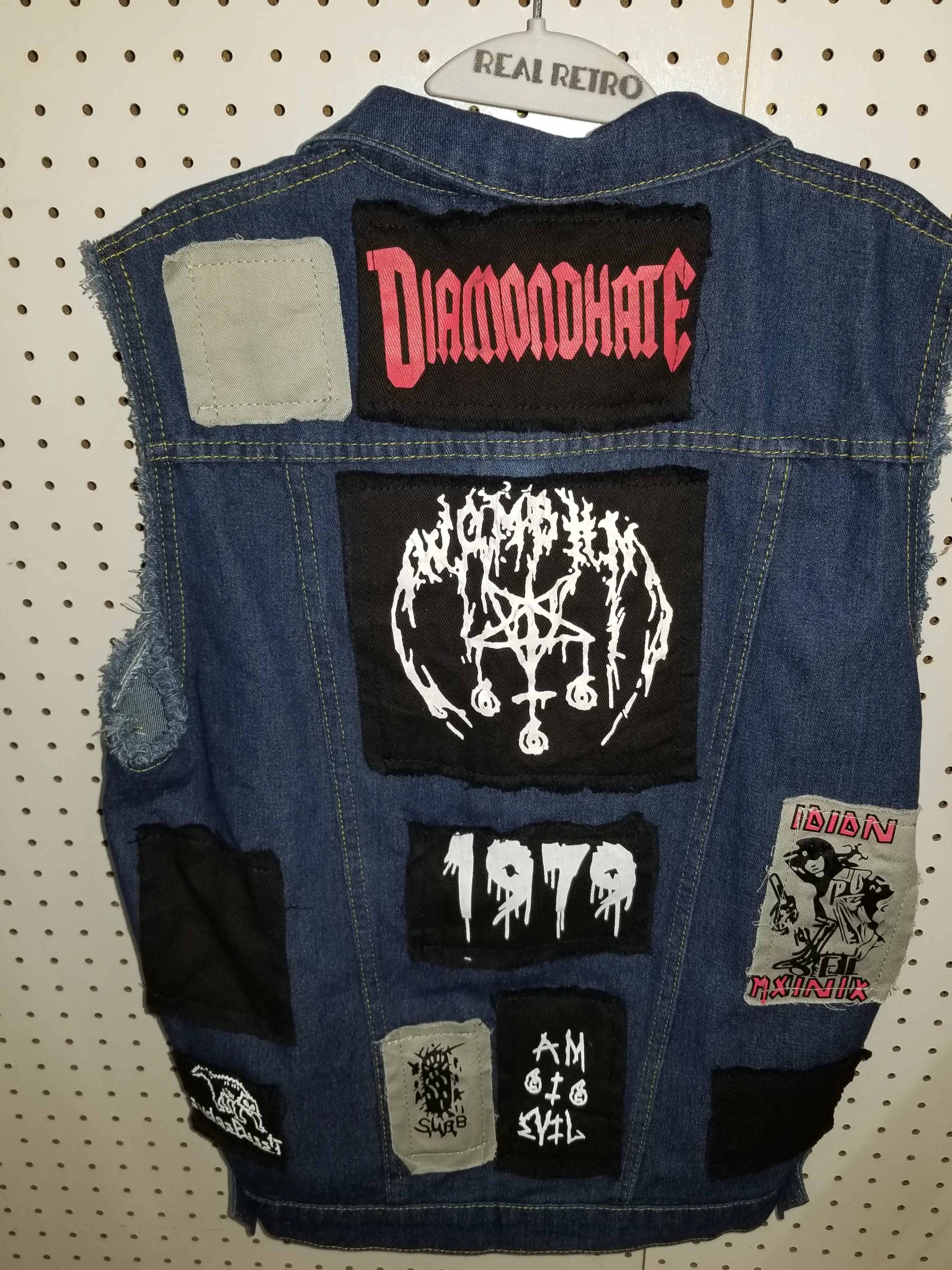 Blue Jean Cut off Sleeves Jacket with Patches