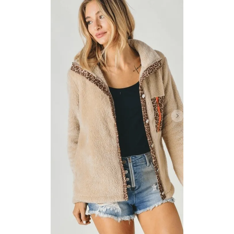 Button down cheetah sherpa